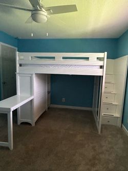 Full size loft bed