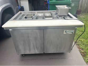 Cooler-Salad refrigerator