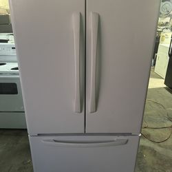 Amana “Whirlpool” White 25 Cubic Capacity Bottom Freezer Fridge (can deliver)