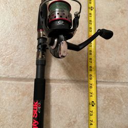 Ugly Stik GX2 Spinning Reel and Fishing Rod Combo for Sale in Houston, TX -  OfferUp