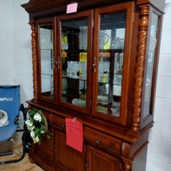 Broyhill China Cabinet 