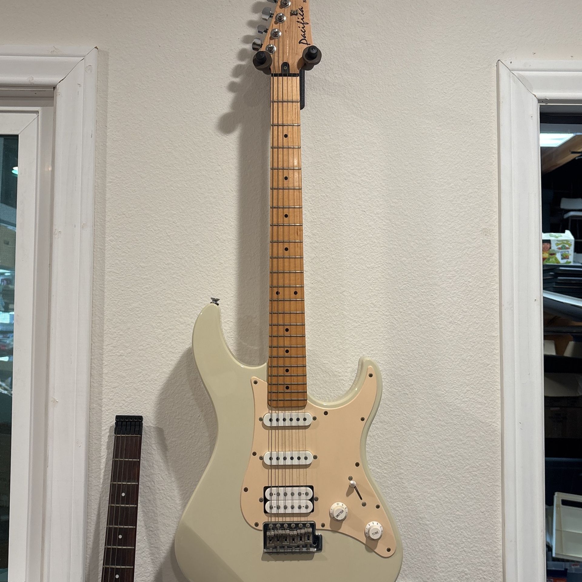 Yamaha Pacifica 112M Electric Guitar