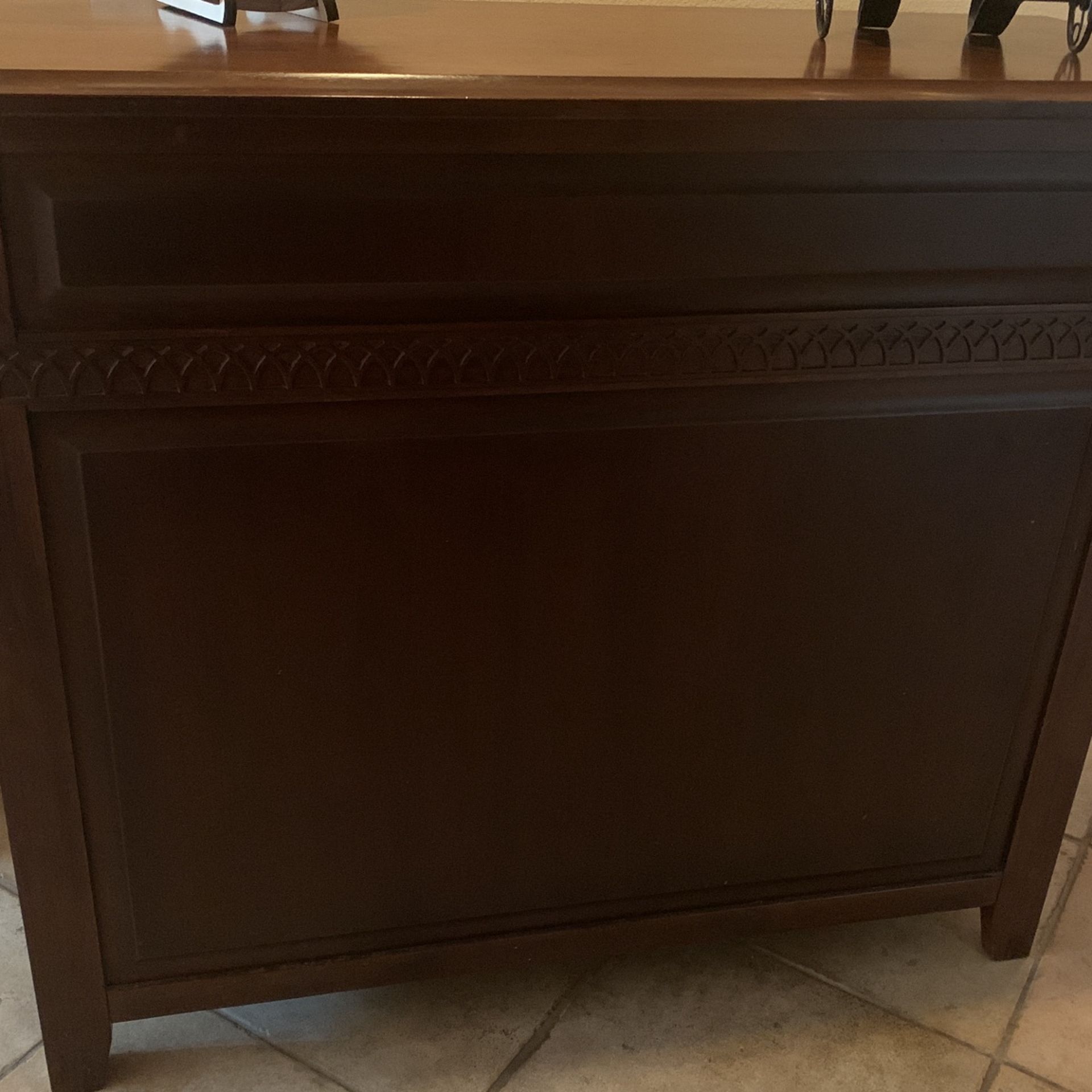 Mahogany Bar With Two Stools