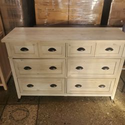 Farmhouse 6 Drawer Dresser White Oak (New)