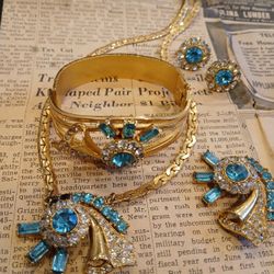 Vintage Mid-Century Blue Rhinestone Parure – Necklace, Bracelet & Earrings