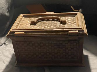 vintage mcm Lerner sewing 🪡 🧵   Plastic molded box