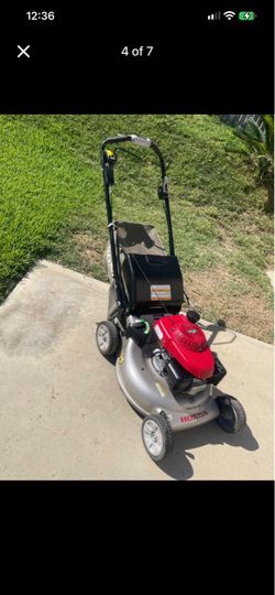 Honda self propelled lawnmower 21”