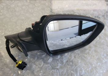 2014–2018 Kia Forte OEM Side Mirror w/ Turn Signal – (back cover missing)
