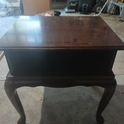 Vintage Mahogany Wood Side Table (Large)