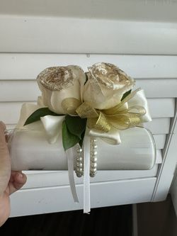 Corsage And Boutonniere Prom