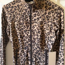 Lululemon Cheetah Define Cropped Nulu