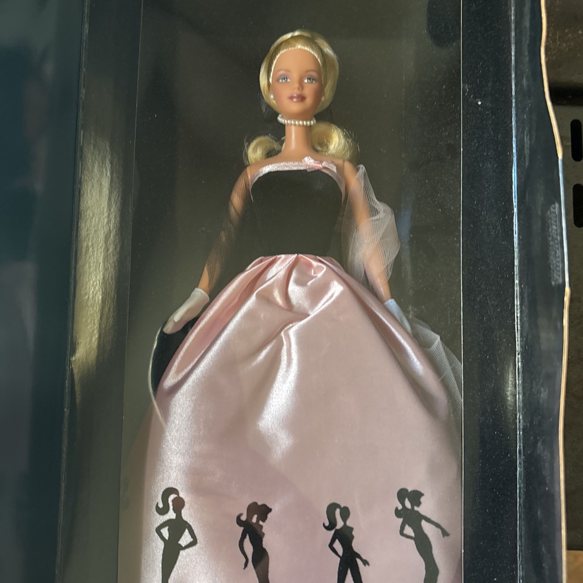 Barbie Timeless Silhouette
