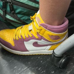 Nike Kicks Travis Scott