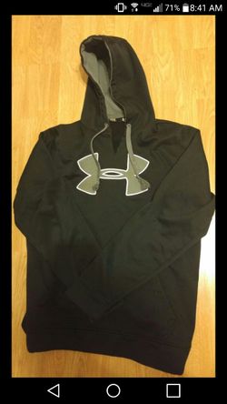 Men's Medium Under Armour Sweatshirt