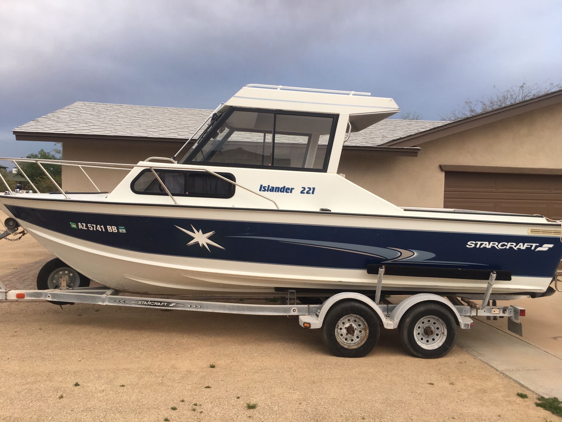 Awesome boat! Aluminum hull and light weight! 2001 Starcraft islander 221