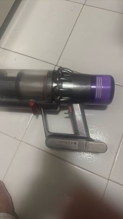 Dyson vacuum v11