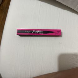 LA GIRL Jetsetter Liquid Eyeliner - Black