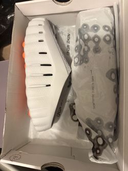 nike mind 001