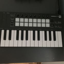 Launch Key Mini Midi Controller