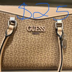 Guess purse 