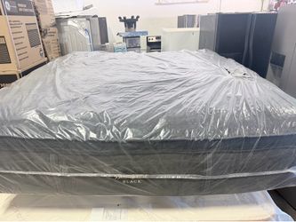 SALE ‼️King mattress Beautyrest Black series three plush pillowtop‼️