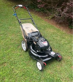 Craftsman self propelled lawnmower with bagger