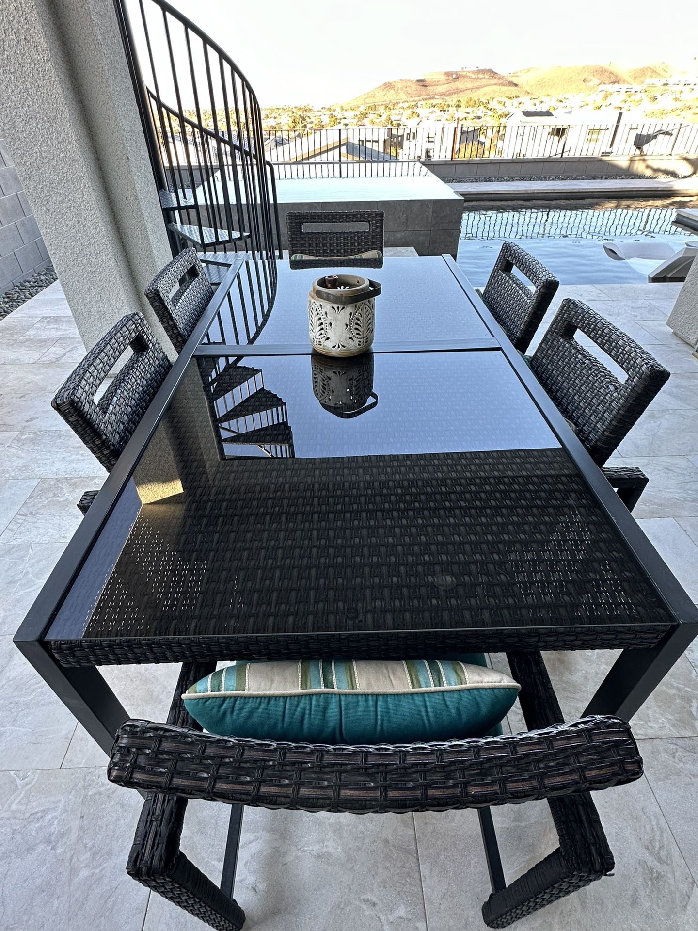 Outdoor dining set