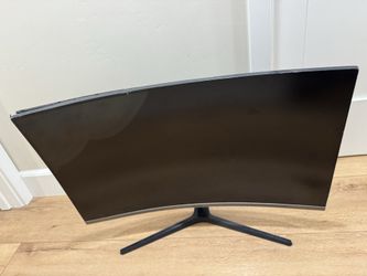 Samsung 32” Monitor Cracked Screen with Stands - screen has discoloration in the left corner but still works!