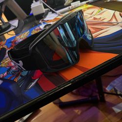 OAKLEY GOGGLES