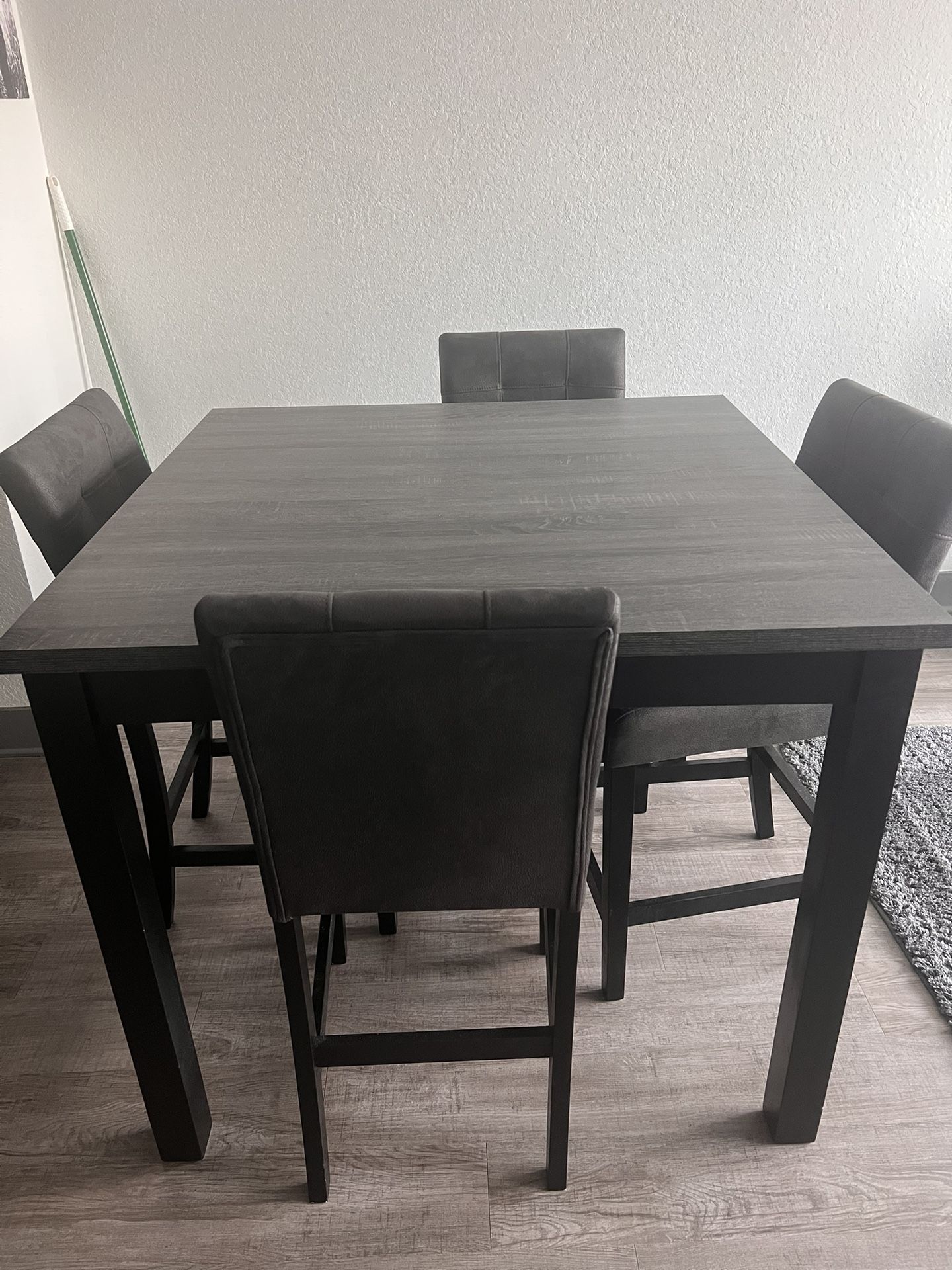 Dining Room Table And chairs