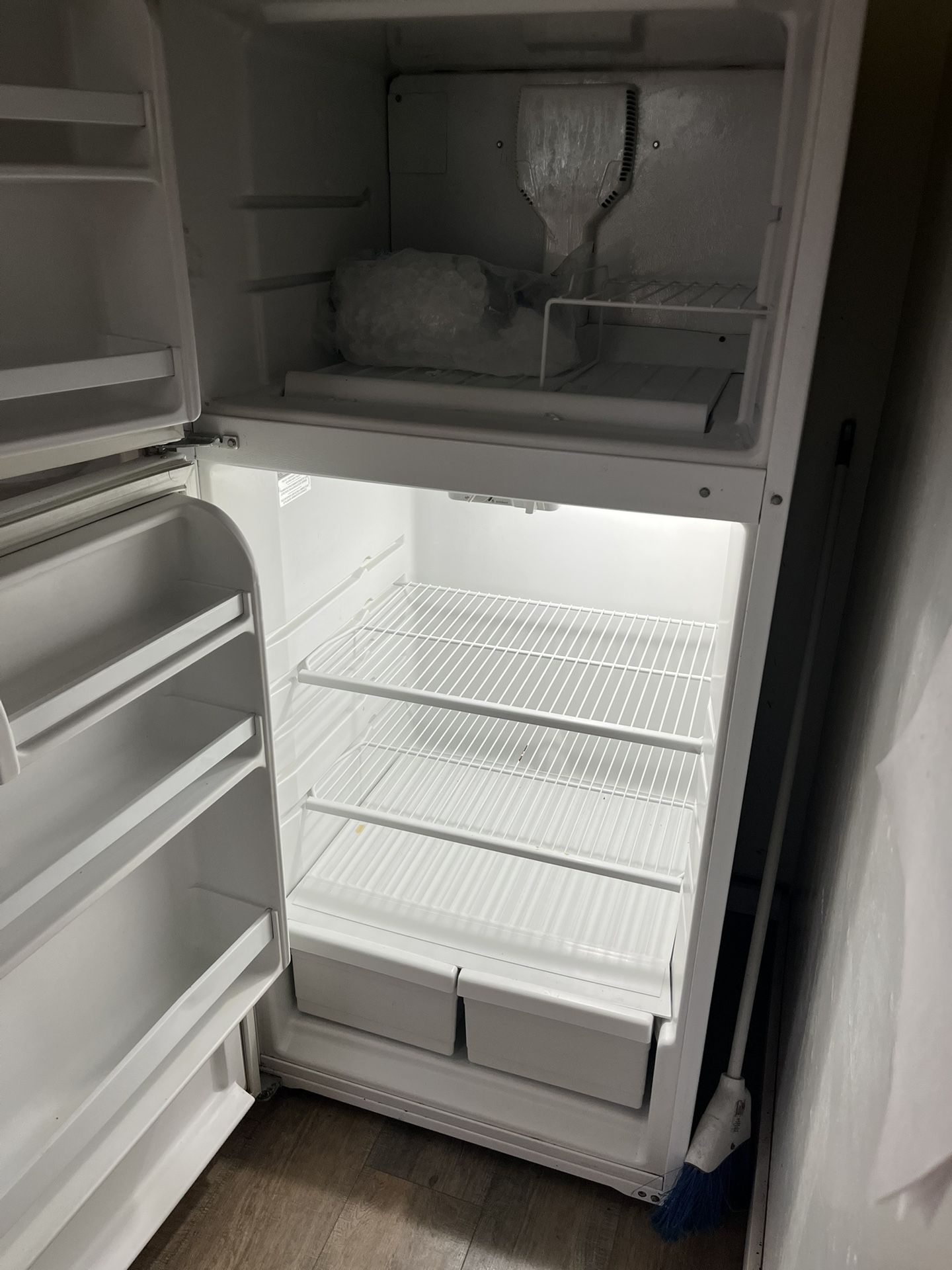 Roper Refrigerator