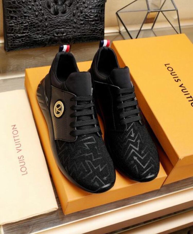 LV men Louis Vuitton shoe