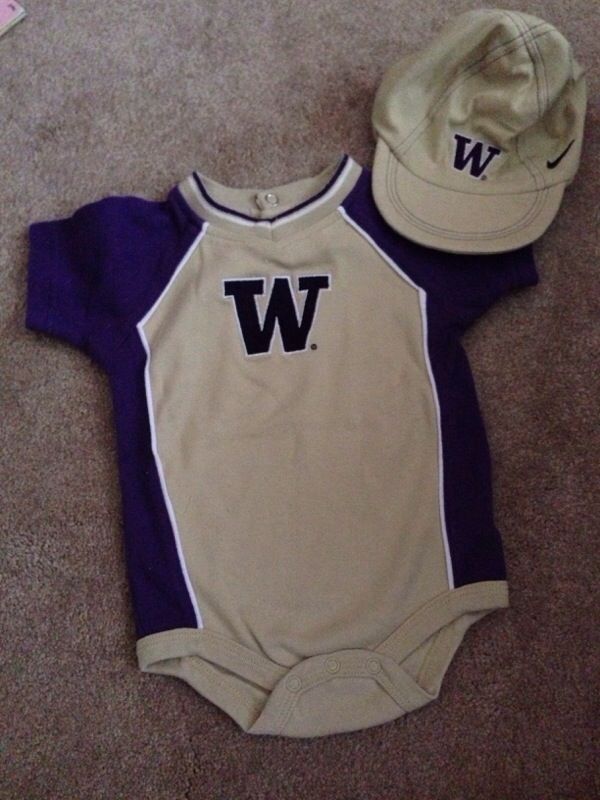 University of Washington onesie and hat