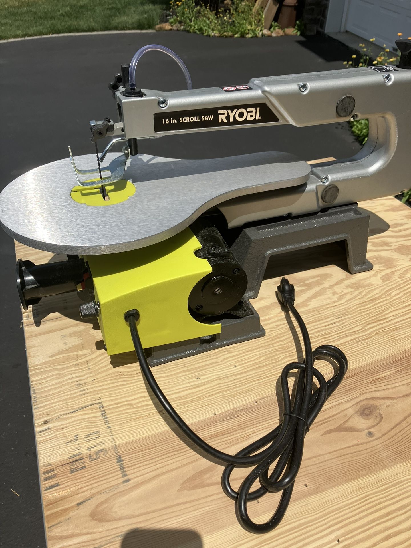 RYOBI 1.2 Amp Corded 16 in. Scroll Saw Model# SC165VS