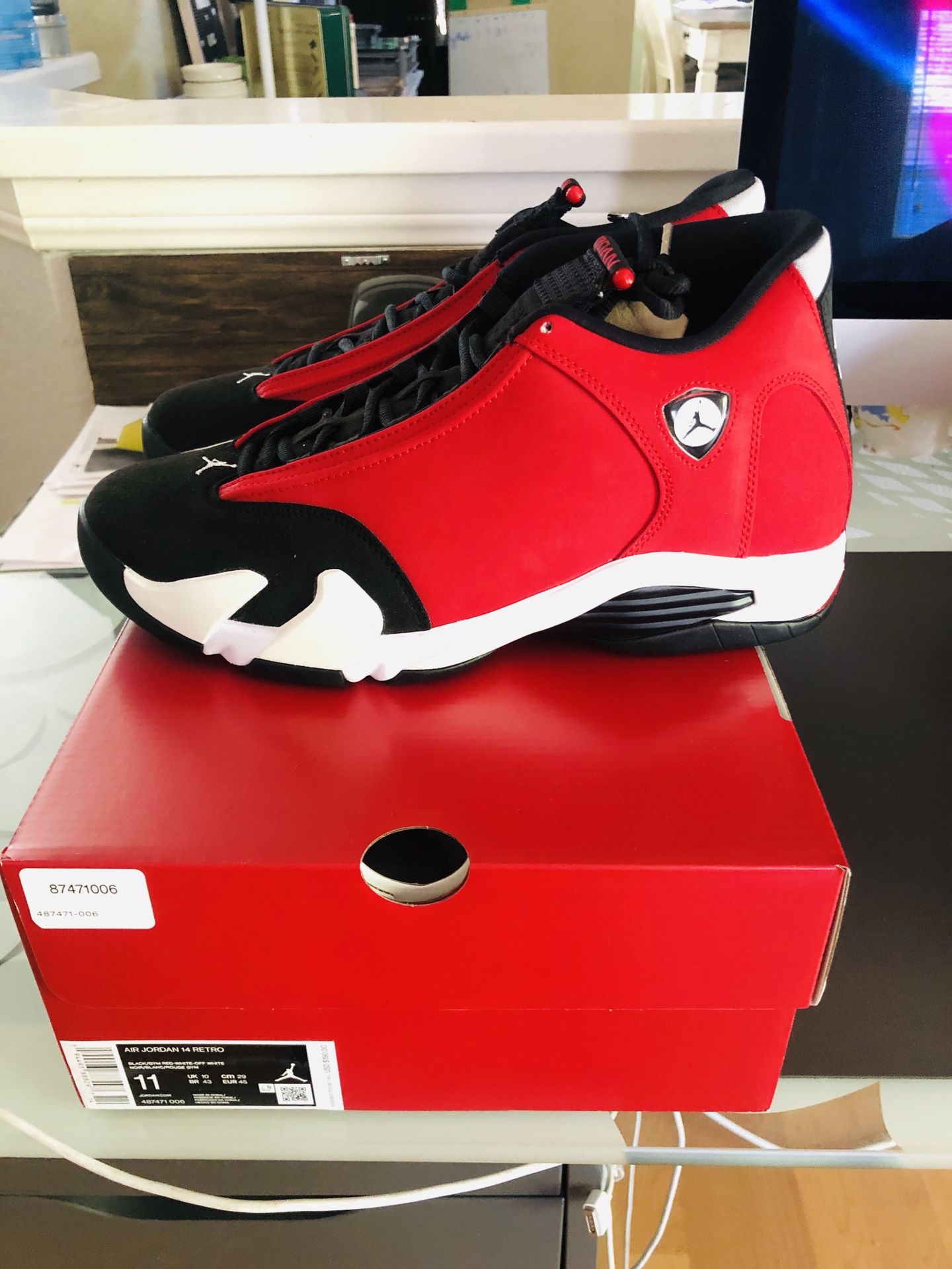 Jordan 14 Toro Gym Red size 11 DS