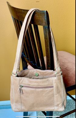 PURSE, LEATHER, ST. JOHNS BAY (LIQUIDATING)