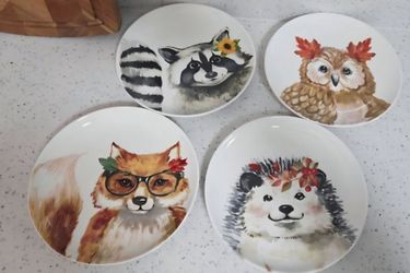 4x Robert Stanley Siganture Collection Fall Ceramic Plates Hedgehog Racoon Fox Owl 8.5" Salad Plates Set, Thanksgiving, Autumn Collection