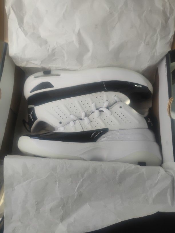 Brand New Jordans Never Worn In Box Size 8.5