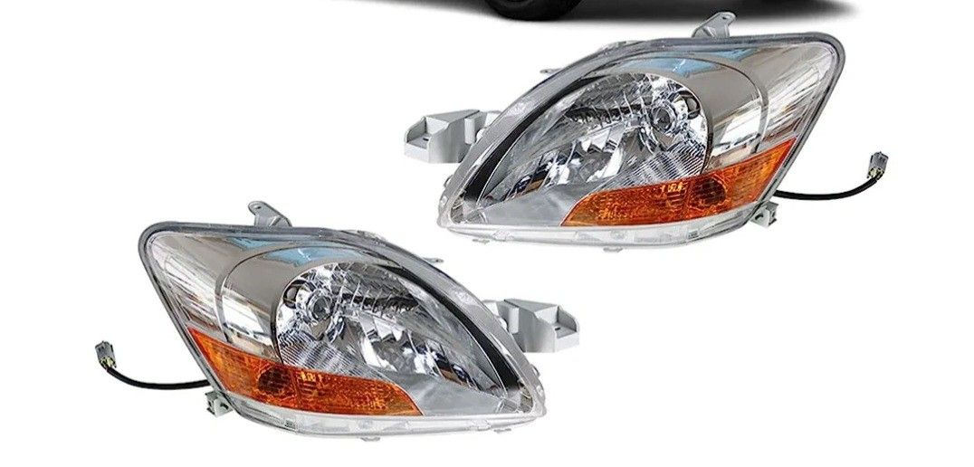 Toyota YARIS Headlights 