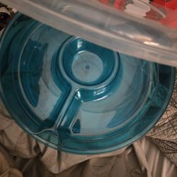 Big Blue Plastic Tray With Top