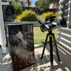 (Never Used) Celestron StarSense Explorer LT 114AZ Smartphone-Guided Telescope