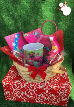 TROLLS-POPPY🎄 CHRISTMAS BASKET!!