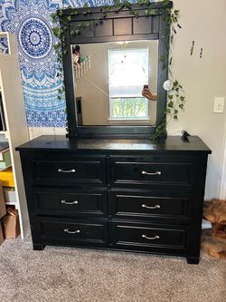 Bedroom set