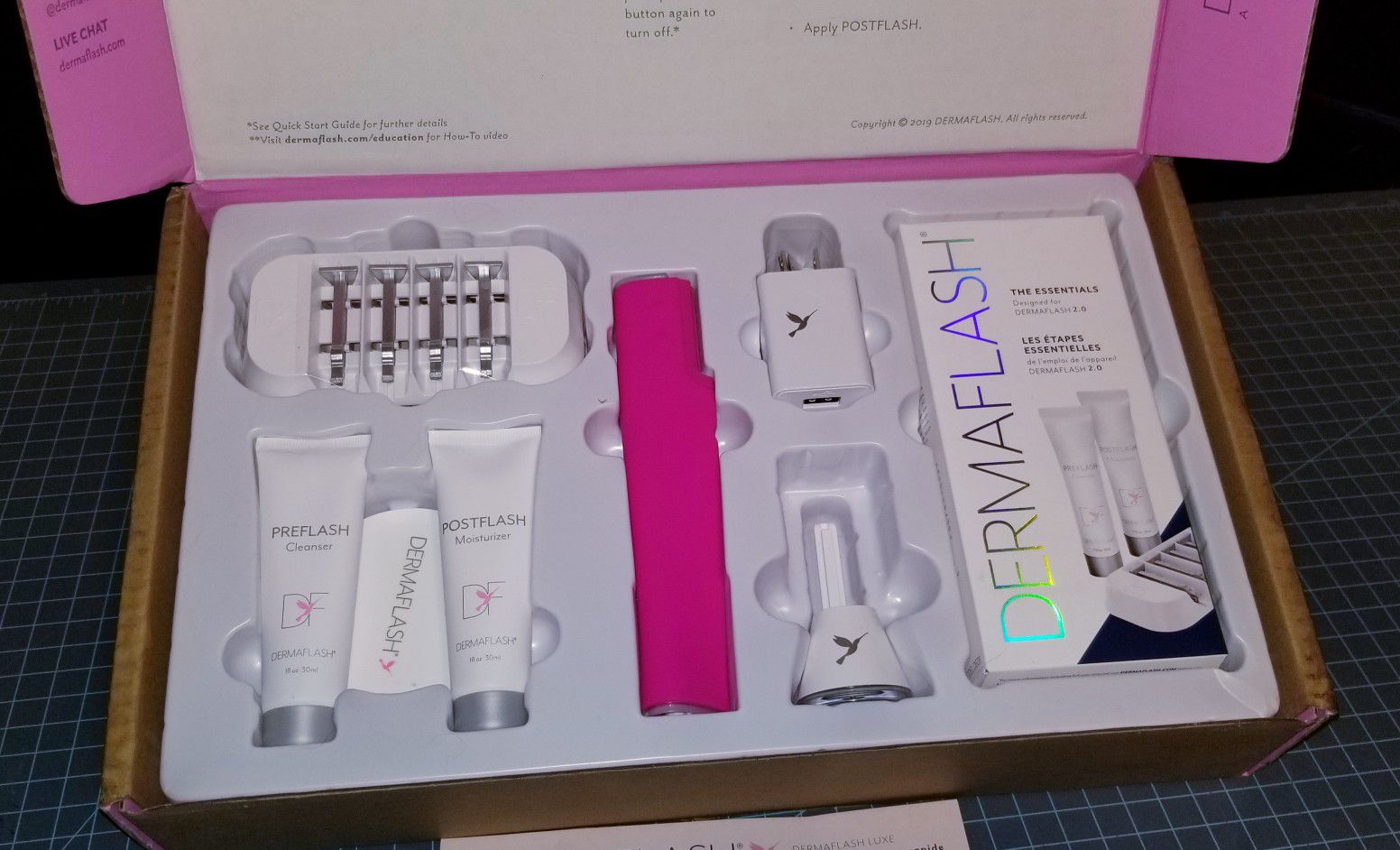 DERMAFLASH 2.0 Luxe Anti Aging Kit "NEW IN BOX"