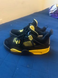 Boys shoes