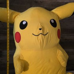 32" Collectible Jumbo Pikachu 