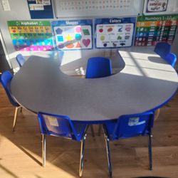 Horseshoe Table (Preschool)