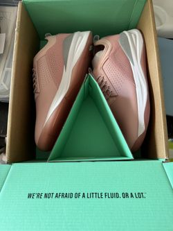 Clove Nursing Shoes Size 8.5 NEW Limited Edition Pink