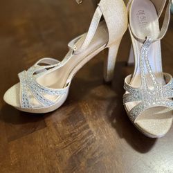 Nude Sparkle Heels 