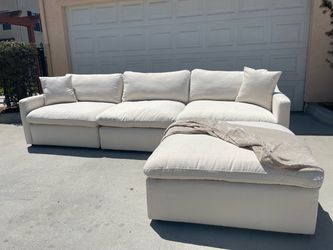 🔥 LIKE NEW COASTER SECTIONAL + OTTOMAN 🔥